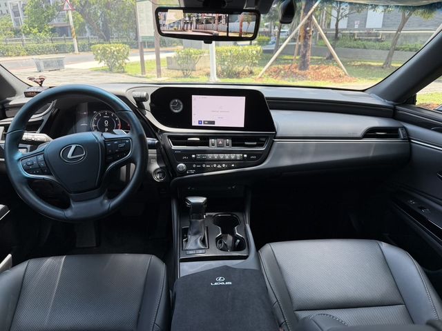 LEXUS凌志 ES200  第5張相片