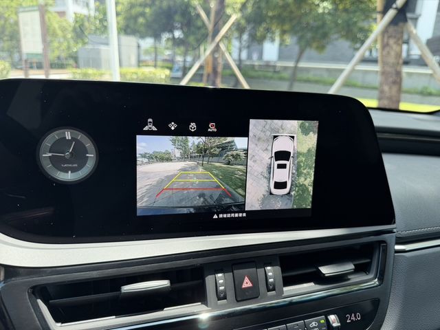 LEXUS凌志 ES200  第10張相片