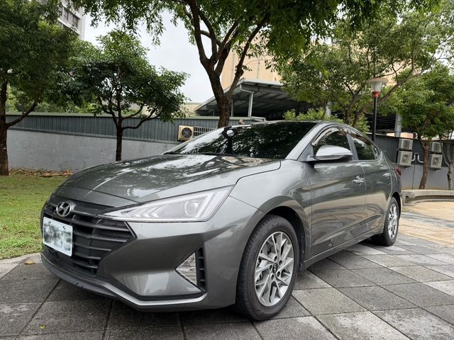 HYUNDAI現代 ELANTRA  第1張相片