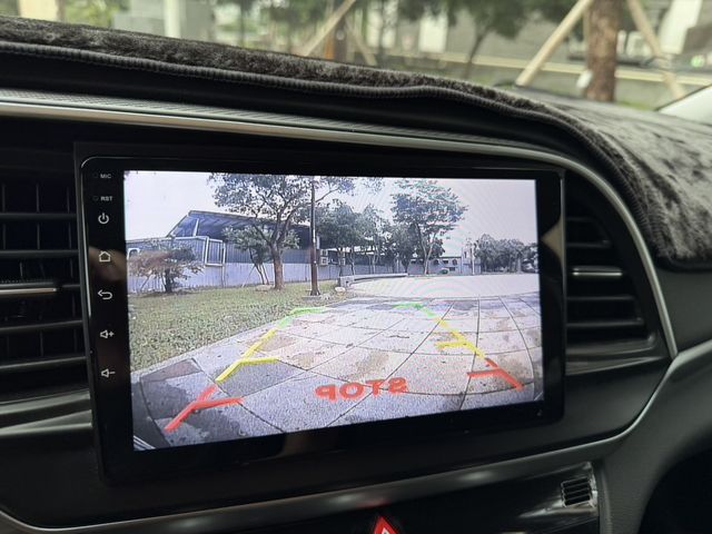HYUNDAI現代 ELANTRA  第9張相片