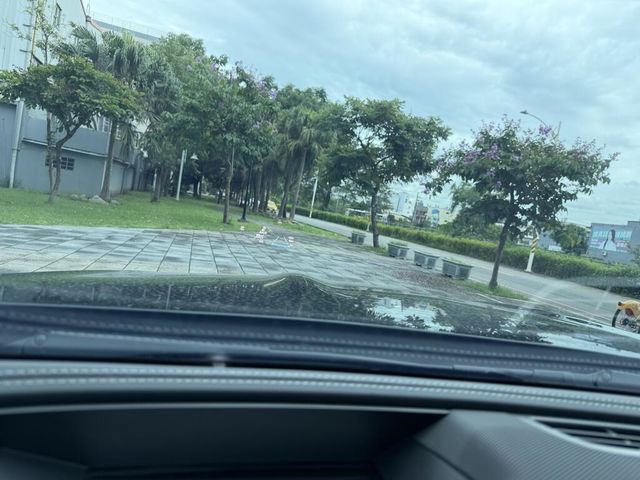 M-BENZ賓士 E200  第11張相片