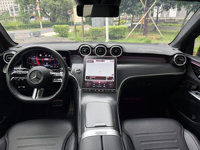 M-BENZ賓士 GLC300  第5張相片