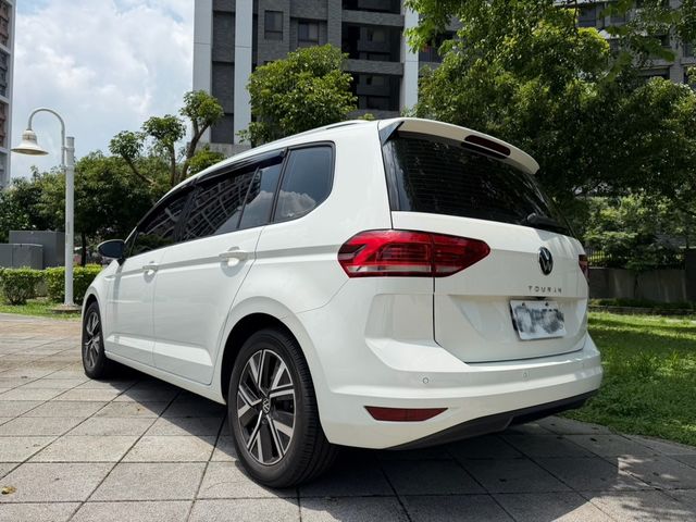 VOLKSWAGEN福斯 TOURAN  第2張相片