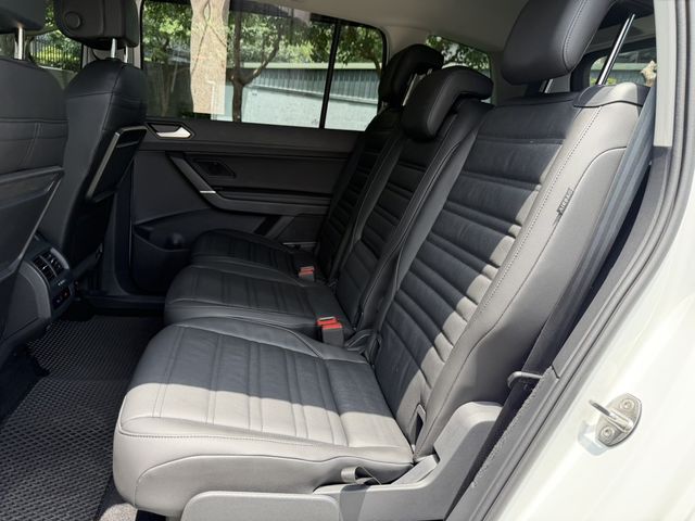 VOLKSWAGEN福斯 TOURAN  第4張相片