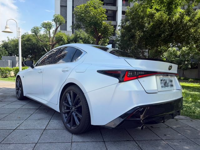 LEXUS凌志 IS 300H  第2張相片
