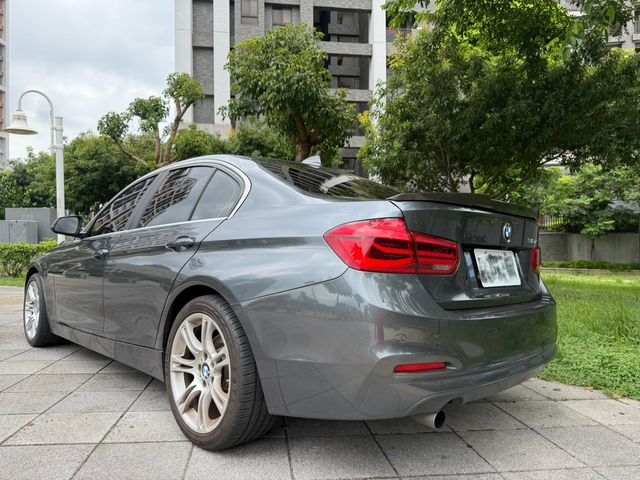 BMW寶馬 318D SEDAN  第2張相片
