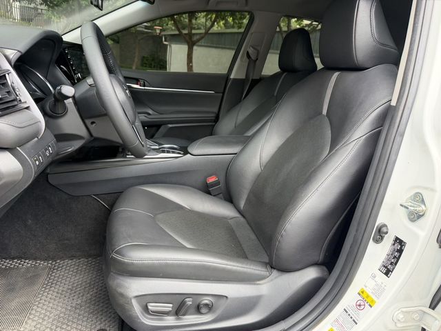 TOYOTA豐田 CAMRY HYBRID  第3張相片