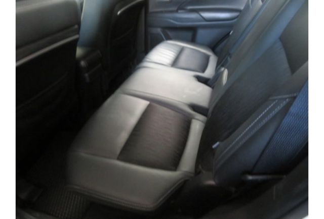 Mitsubishi OUTLANDER  第9張相片