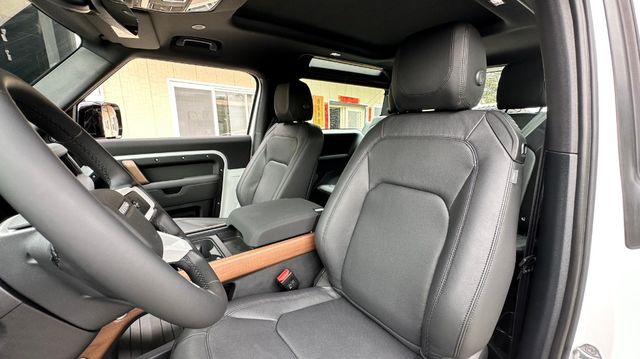LAND ROVER路華 DEFENDER  第14張相片