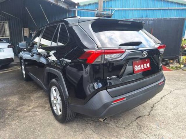 TOYOTA豐田 RAV4  第6張相片