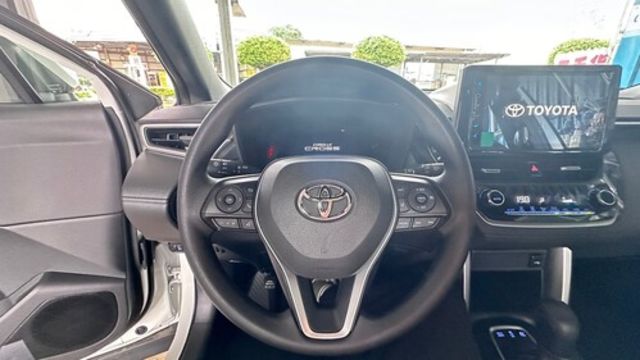 TOYOTA豐田 COROLLA CROSS HYBRID  第12張相片