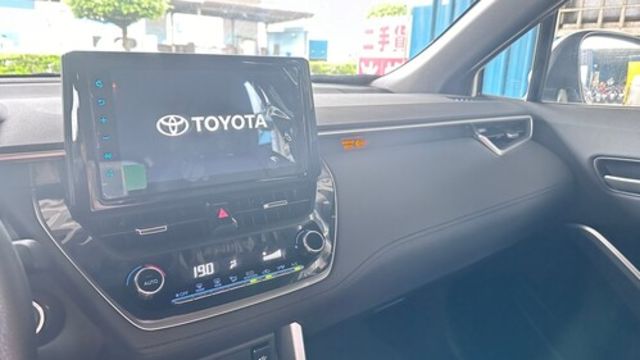 TOYOTA豐田 COROLLA CROSS HYBRID  第15張相片