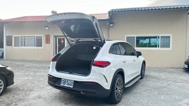 M-BENZ賓士 EQE 350 4MATIC  第7張相片