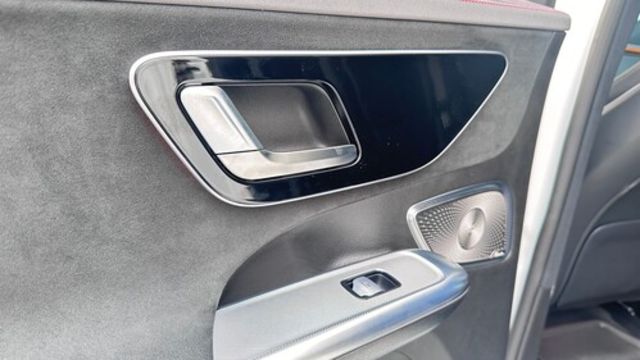 M-BENZ賓士 EQE 350 4MATIC  第18張相片