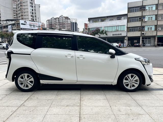 SIENTA 1.8  第4張相片