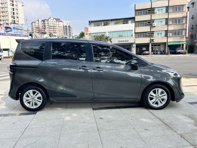 SIENTA 1.8  第4張相片
