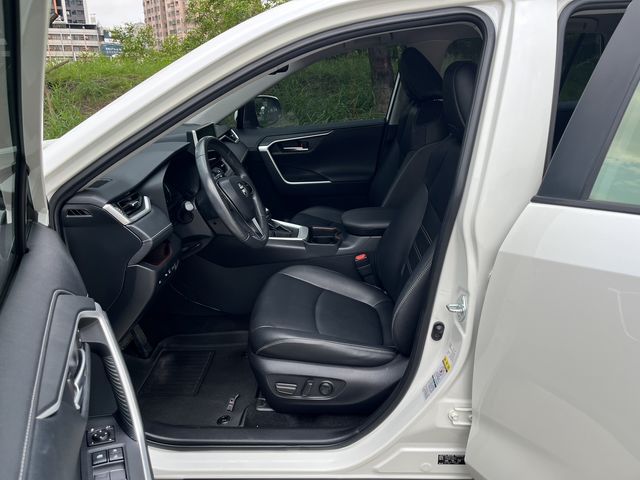RAV4 2.0  第8張相片