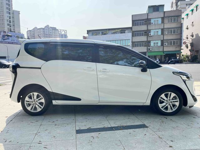 SIENTA 1.8  第4張相片