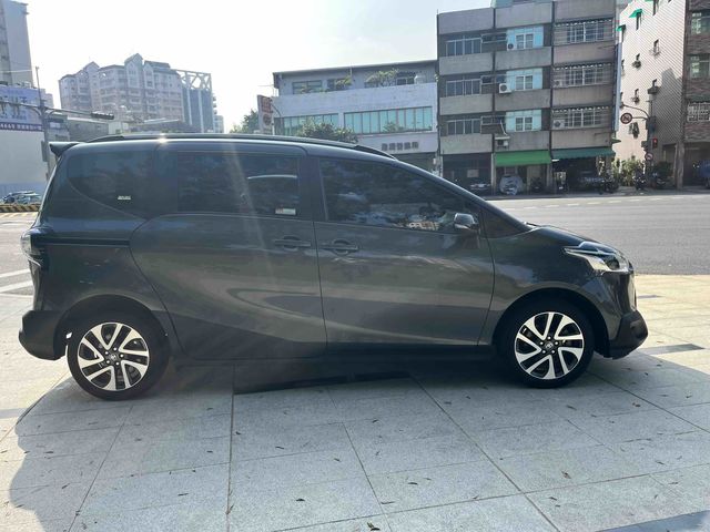 SIENTA 1.8  第4張相片