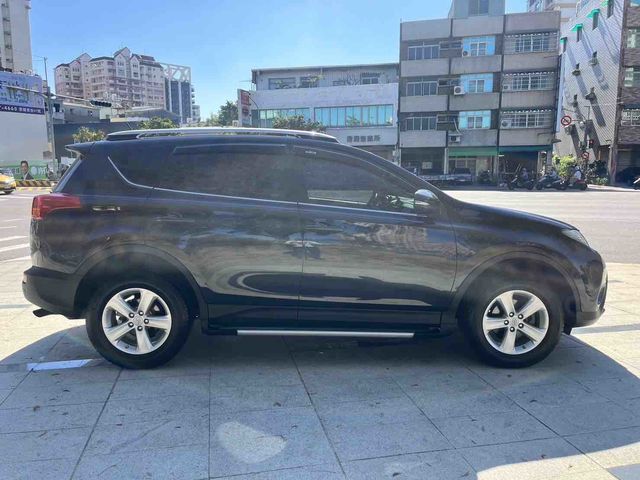 RAV4 2.5  第4張相片
