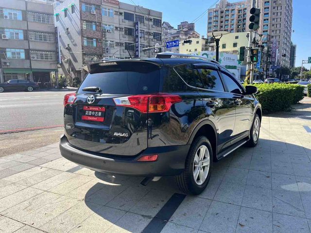 RAV4 2.5  第5張相片