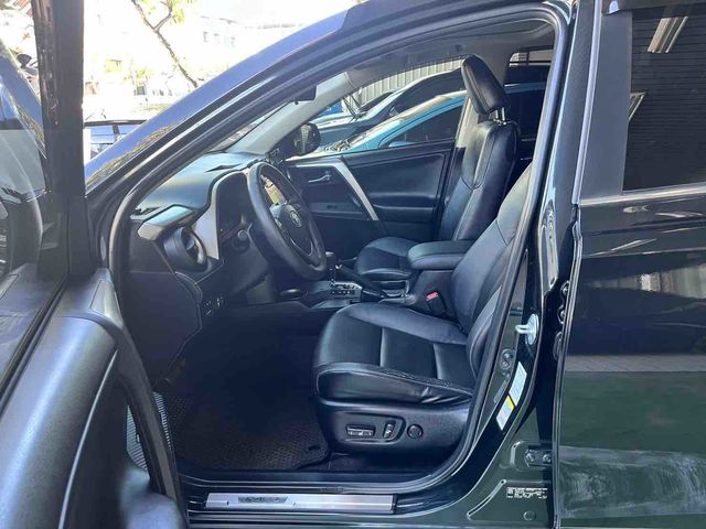 RAV4 2.5  第8張相片