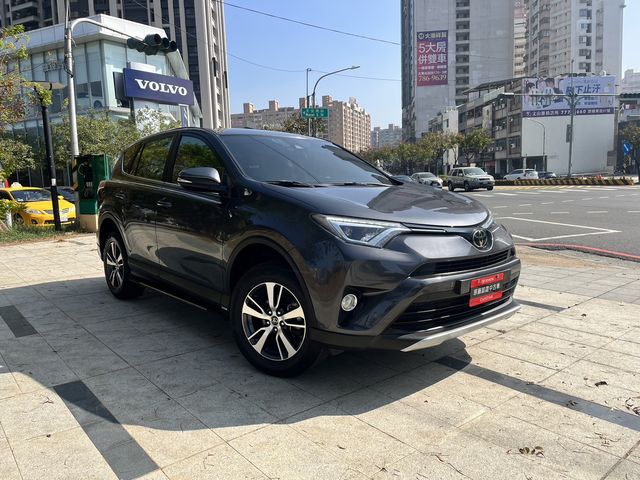 RAV4 2.0  第3張相片