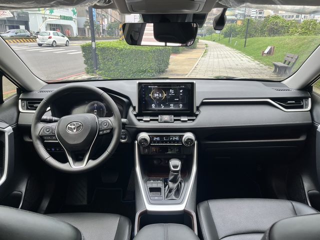 RAV4 2.5 HV  第7張相片