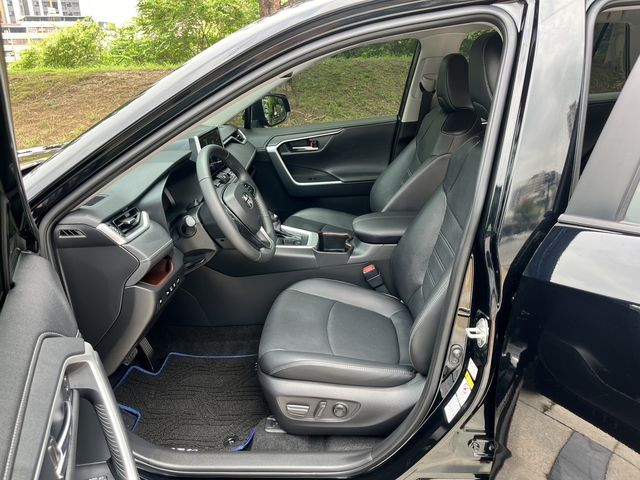 RAV4 2.5 HV  第8張相片