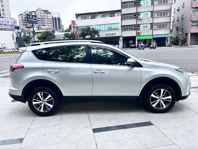 RAV4 2.5 4WD  第4張相片