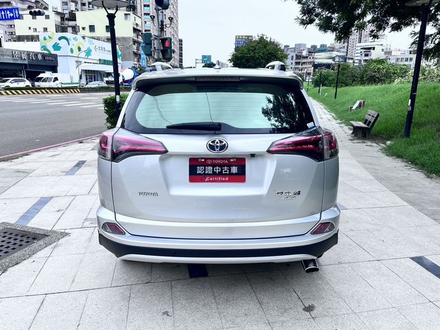 RAV4 2.5 4WD  第6張相片
