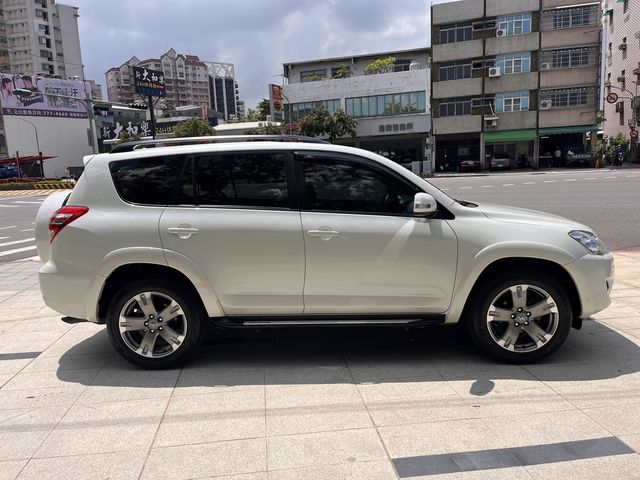 RAV4 2.4 4WD  第4張相片