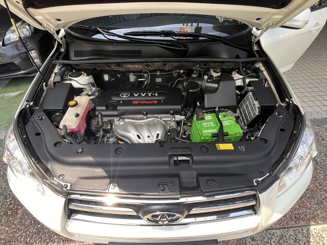 RAV4 2.4 4WD  第10張相片