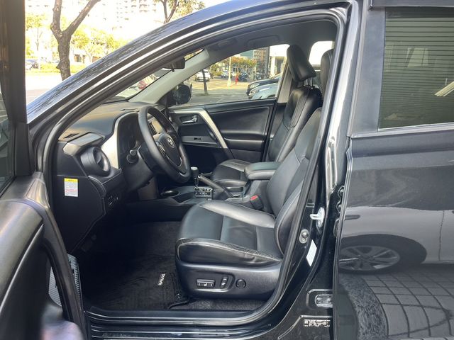 RAV4 2.0  第8張相片