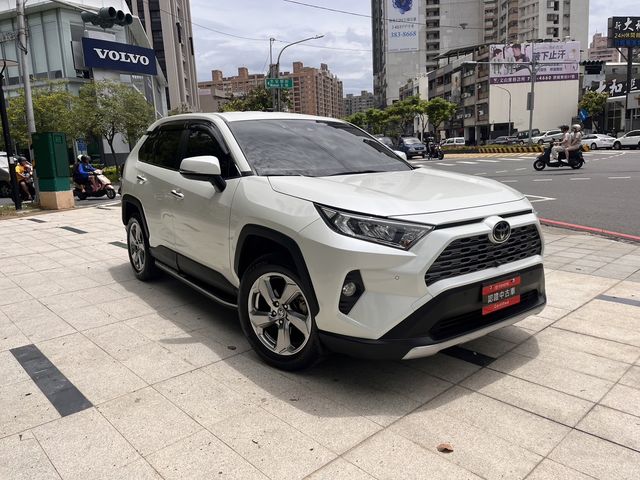 RAV4 2.0  第3張相片