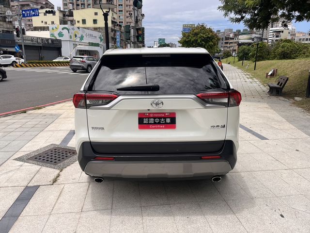 RAV4 2.0  第6張相片