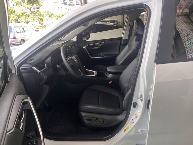 RAV4 2.5 HV  第8張相片