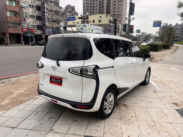 SIENTA 1.8  第5張相片