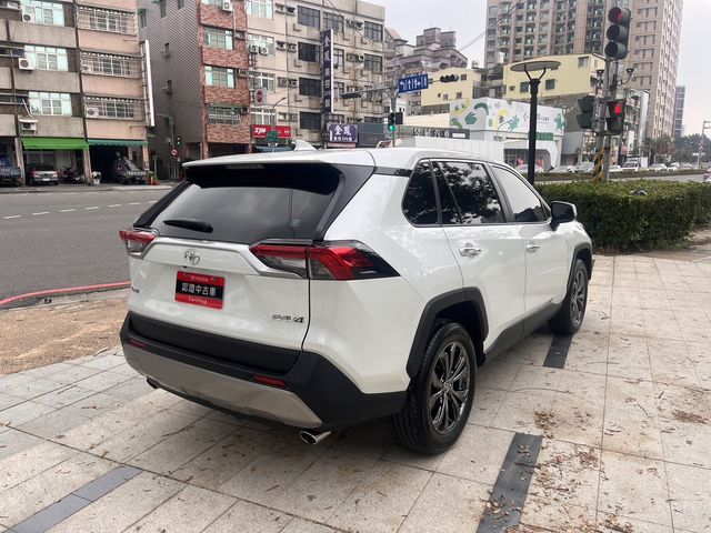 RAV4 2.0  第5張相片