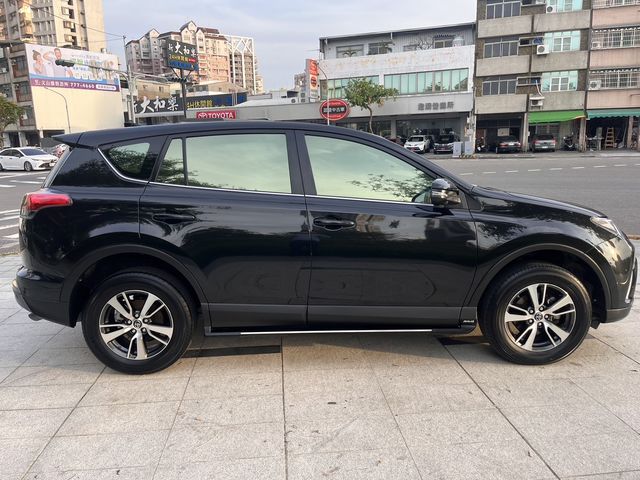 RAV4 2.0  第4張相片