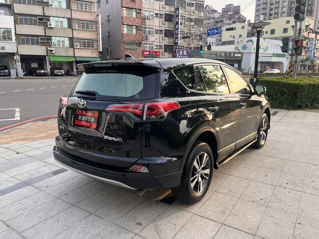 RAV4 2.0  第5張相片