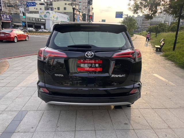 RAV4 2.0  第6張相片