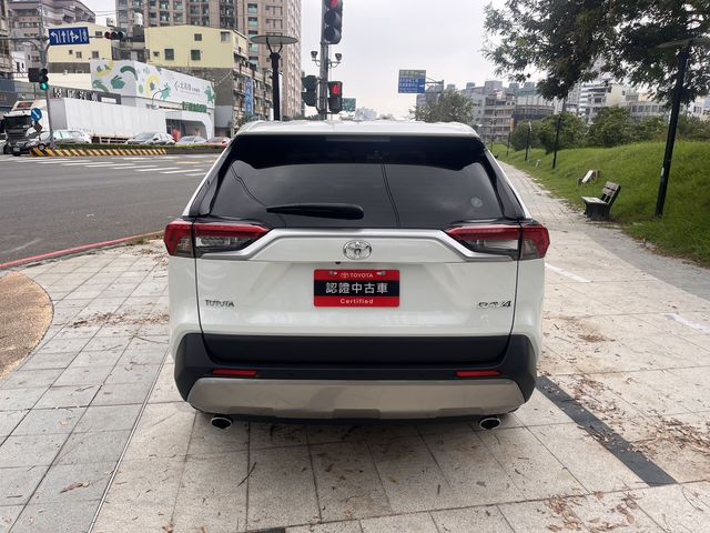 RAV4 2.0  第6張相片