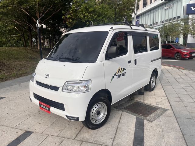 TOWN ACE VAN 5人  第1張相片