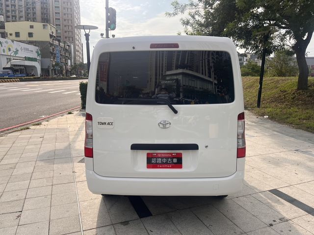 TOWN ACE VAN 5人  第6張相片