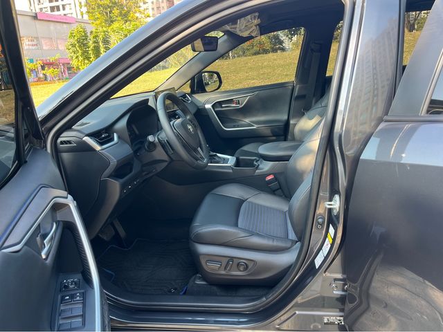 RAV4 2.5 HV  第8張相片