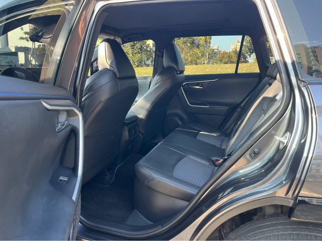 RAV4 2.5 HV  第9張相片