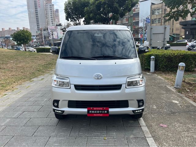 TOWN ACE VAN 5人  第2張相片