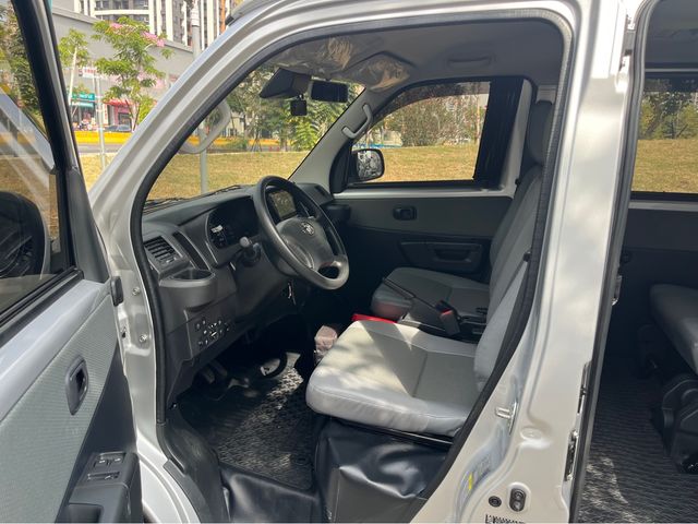 TOWN ACE VAN 5人  第8張相片