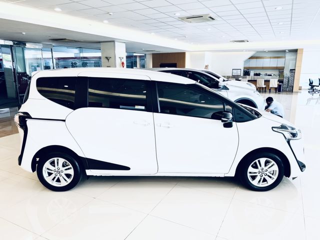 SIENTA 1.8  第4張相片
